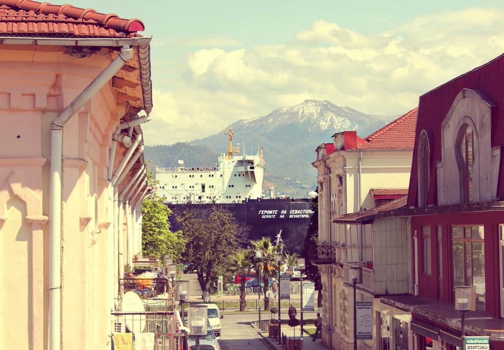 Batumi Summer Hotel Exterior photo